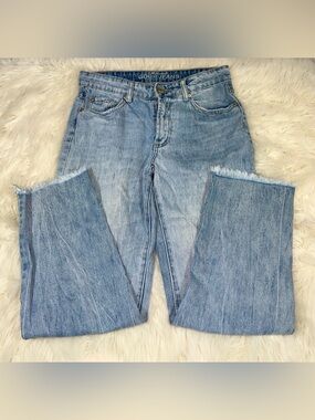 GOGO Jeans Light Wash Raw Hem Wide Leg Jeans Size 7/28